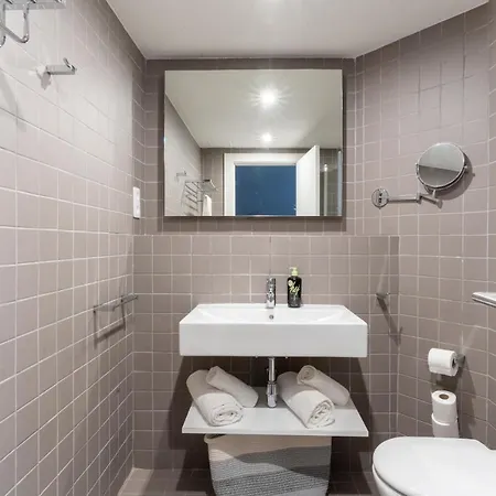 Apartamento Limehome Rector Triado *
