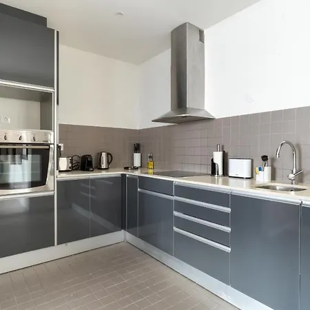 Limehome Rector Triado Apartamento