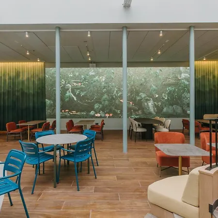 Catalonia Plaza Hotel 4*