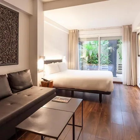 Derby Hotel 4*