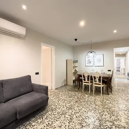 Apartment Bebarceloner Eixample - 3 Bedrooms *