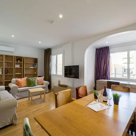 Ainb Sants Apartamento *