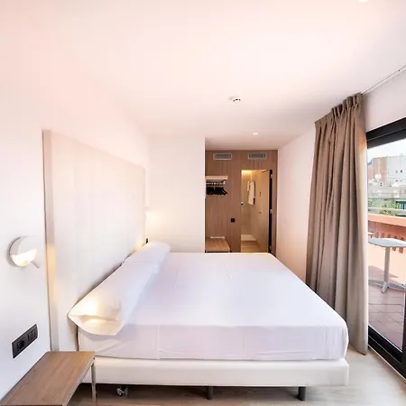 Caledonian Hotel