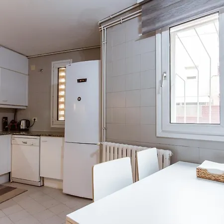 Two Bedroom Townhouse Within 10min Walk From Beach Barcelona