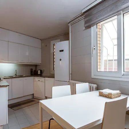 Apartment Two Bedroom Townhouse Within 10min Walk From Beach Barcelona
