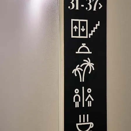 The Moods Oasis Hotel Barcelona