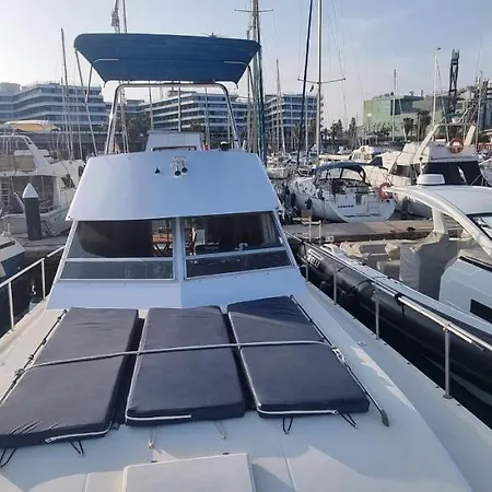 Botel Spacious And Cozy Boat House In Barcelona