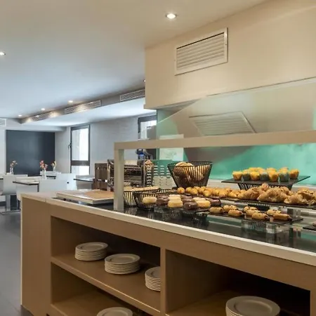 Hotel Ilunion Almirante 4*