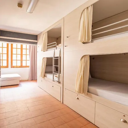Mambo Tango Hostel Barcelona