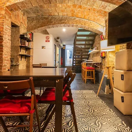 Mambo Tango Hostel Barcelona