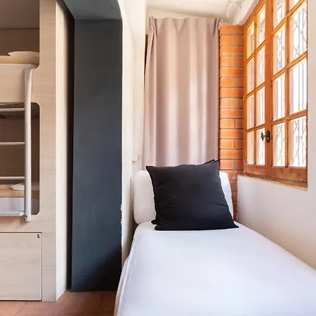 Mambo Tango Hostel *