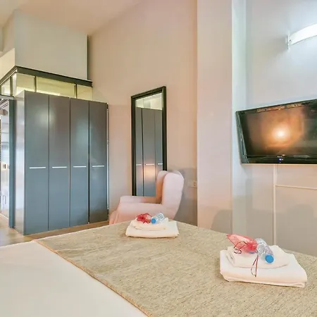 Alcam Loft Les Corts Lägenhet *