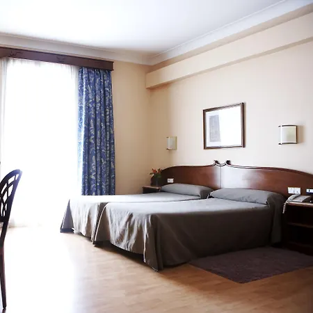 Отель Gaudi 3*