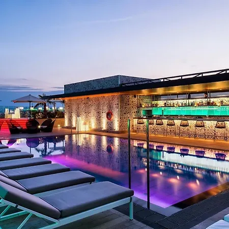 Hotel Catalonia Plaza 4*