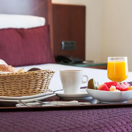 Exe Mitre Hotel 3*