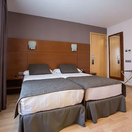 Via Augusta Hotel 2*
