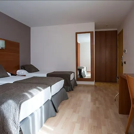 Hotel Via Augusta 2*
