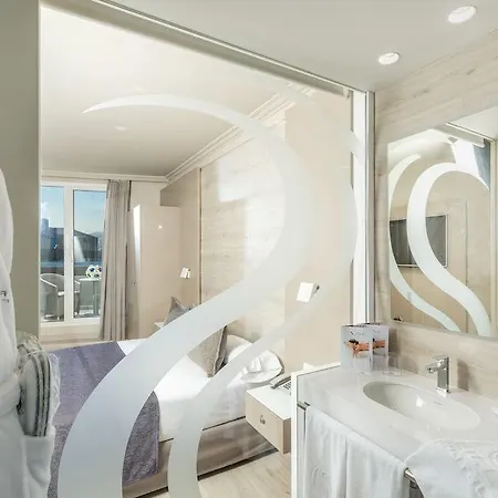 Salles Pere Iv 4* Barcelona
