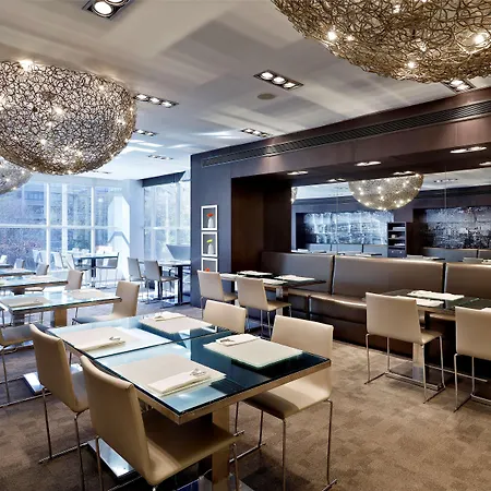Melia Sarria 5*