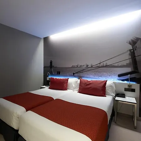 Hotel Catalonia Avinyo 3*
