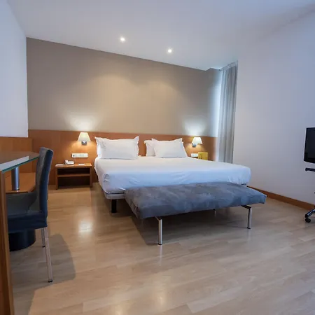 Silken Sant Gervasi 3* ברצלונה