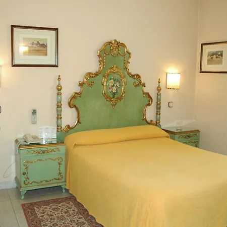 Meson Castilla Atiram 3*