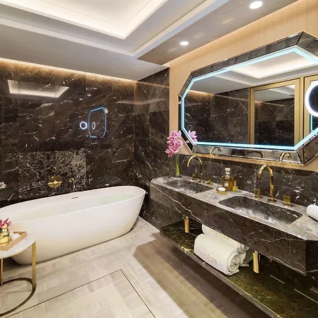 Hotel The One Gl 5*