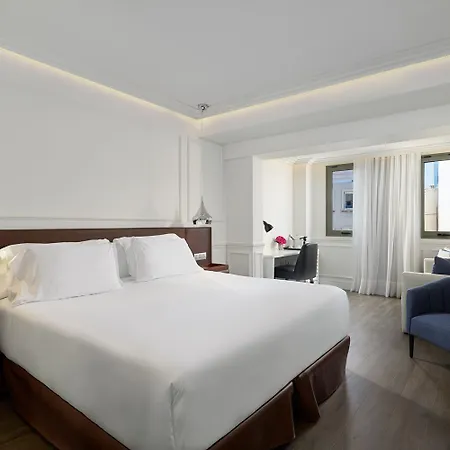 H10 Universitat (adults Only)