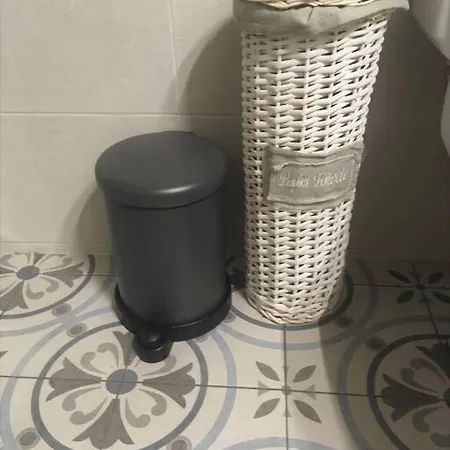 Apartment Benet Mercad Free Wi-fi Newly Renovate *