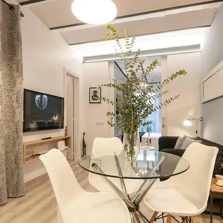 Benet Mercad Free Wi-fi Newly Renovate *