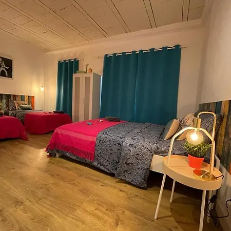 ホステル Rooms In Gothic *
