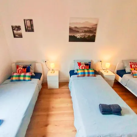 Hostel By Born & Gothic