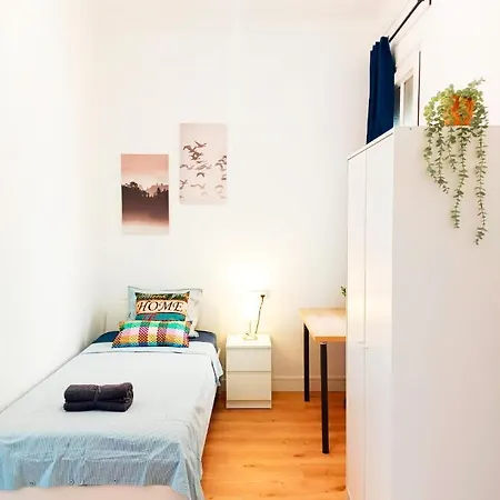 Hostel By Born & Gothic