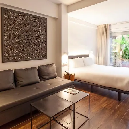 Derby Hotel 4*