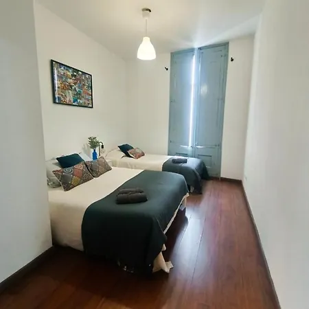 By Plaza Real Budget Auberge de jeunesse Barcelone