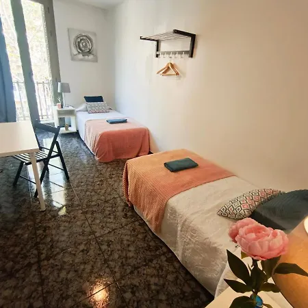 Hostel By Plaza Urquinaona Barcelona