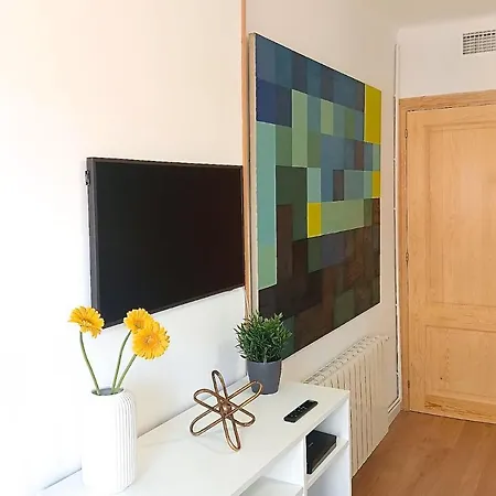 Appartamento Comfortable Apartment. Very And Quiet. *