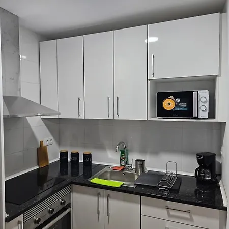 Permar Plz Apartment *