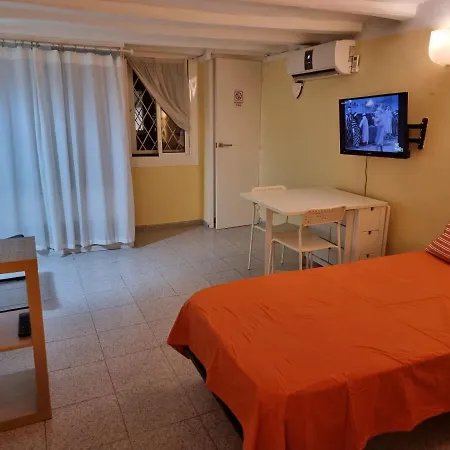 Апартаменты 2 Beds 1 Sofabed Downtown 31 Nigths Min *