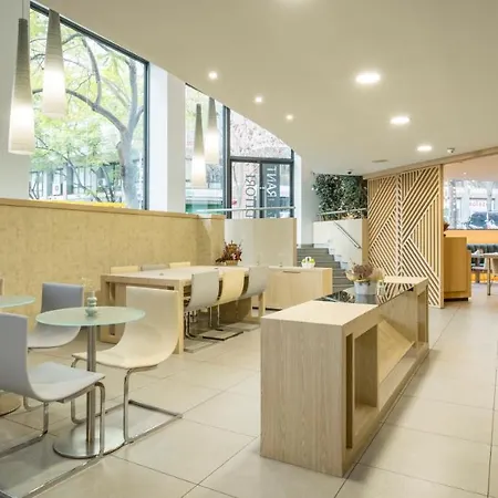 Ilunion Auditori Hotel 3*