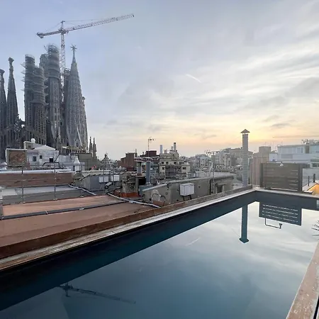 Enjoybcn　ガウディ　アパートメント