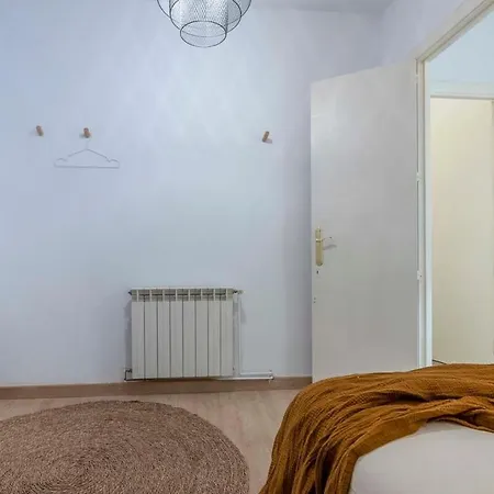 Elegant 4 Bedrooms 3 Bathrooms Catalan Barcelona