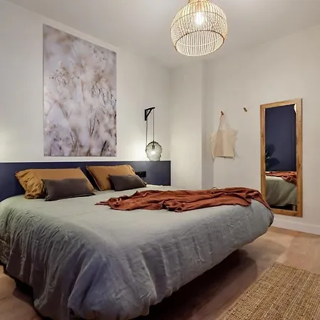 Elegant 4 Bedroom By Plaza Catalunya Apartment Barcelona