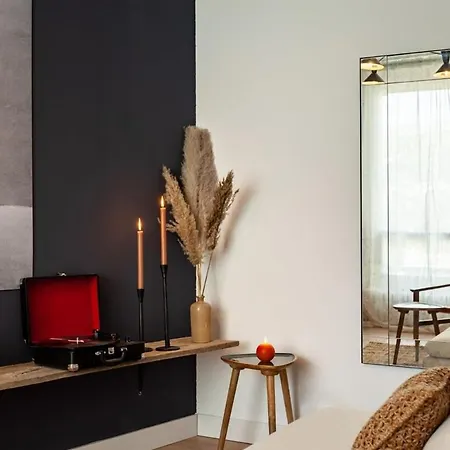 Elegant 4 Bedroom By Plaza Catalunya Apartment