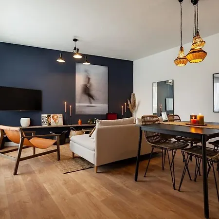 Elegant 4 Bedroom By Plaza Catalunya Apartment Barcelona
