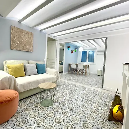 Lazy Donkey Sagrada Familia Apartment Barcelona