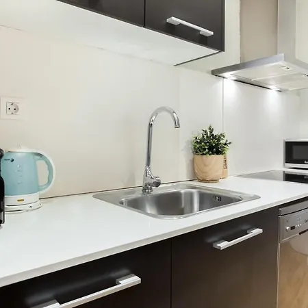 Centric 3bedroom In Ramblas 2 1b Daire Barselona
