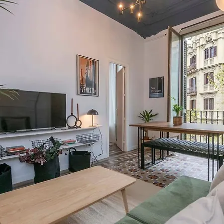 Elegant 4 Bedrooms 3 Bathrooms Catalan