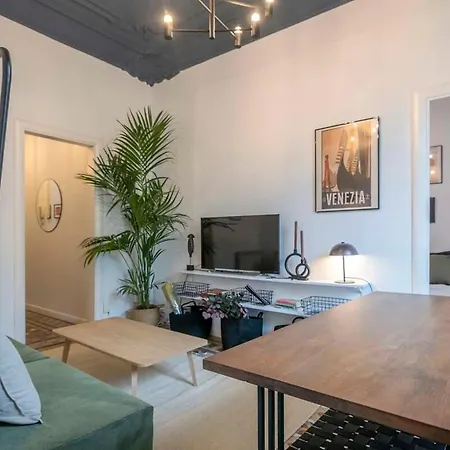 Elegant 4 Bedrooms 3 Bathrooms Catalan