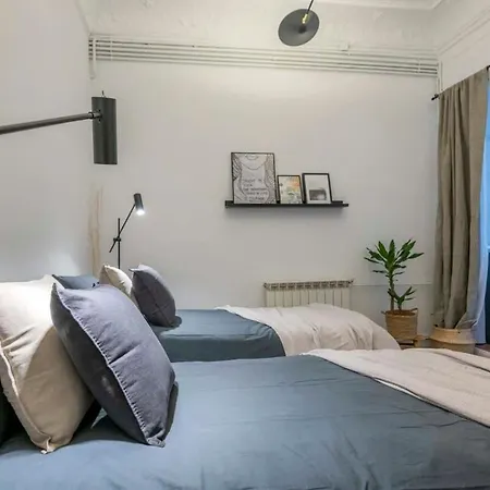 Elegant 4 Bedrooms 3 Bathrooms Catalan Barcelona